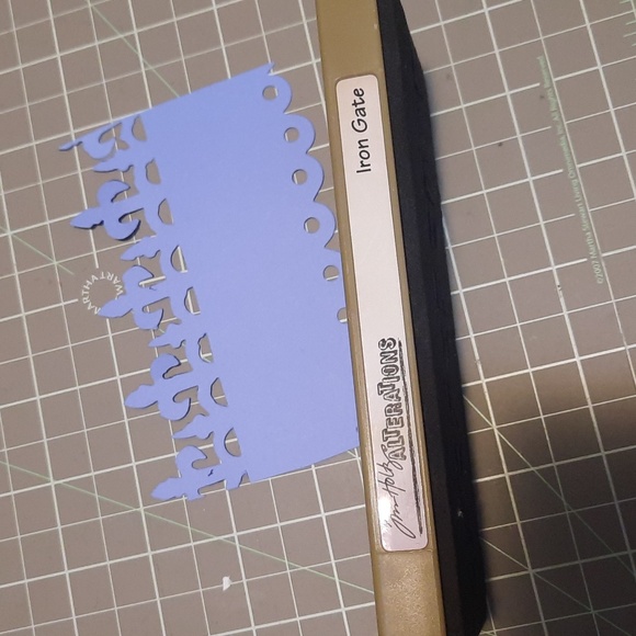 Iron gate Tim Holtz Alterations Sizzix die - Picture 3 of 3
